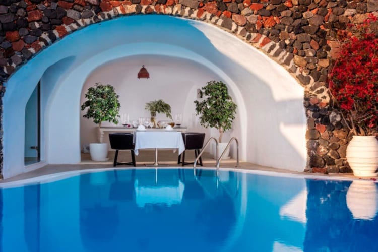Poolside dining